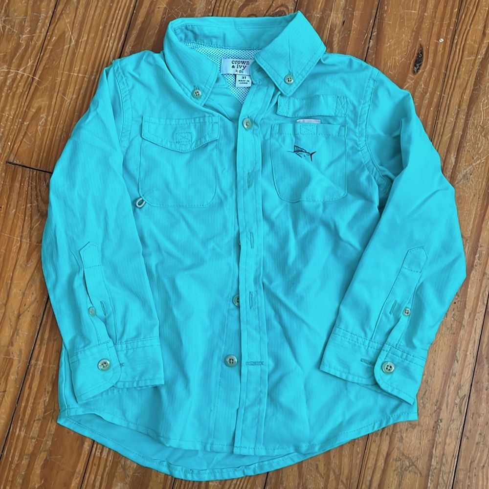 Crown and Ivy 3t sea foam green button down Sun shirt